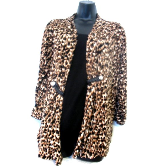 Notations Cardigan with Black cami under, Animal Print design, Size Large - Picture 3 of 10